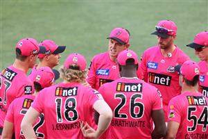 PERTH, AUSTRALIA - JANUARY 06: Daniel Hughes of the Sixers addresses his team before taking to the field during the Big Bash League match between the Perth Scorchers and the Sydney Sixers at Optus Stadium, on January 06, 2021, in Perth, Australia. (Photo by Paul Kane/Getty Images)