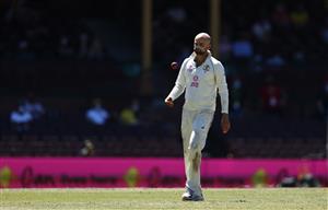 SYDNEY, AUSTRALIA - JANUARY 11: Nathan Lyon of Australia prepares to bowl during day five of the 3rd Test match in the series between Australia and India at Sydney Cricket Ground on January 11, 2021 in Sydney, Australia. (Photo by Ryan Pierse/Getty Images)