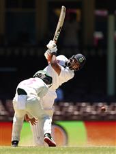 SYDNEY, AUSTRALIA - JANUARY 11: Rishabh Pant of India bats during day five of the 3rd Test match in the series between Australia and India at Sydney Cricket Ground on January 11, 2021 in Sydney, Australia. (Photo by Ryan Pierse/Getty Images)