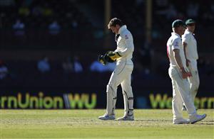 SYDNEY, AUSTRALIA - JANUARY 11: Tim Paine of Australia reacts after dropping a catch off Hanuma Vihari of India during day five of the 3rd Test match in the series between Australia and India at Sydney Cricket Ground on January 11, 2021 in Sydney, Australia. (Photo by Ryan Pierse/Getty Images)