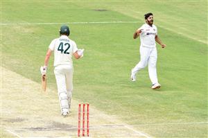 BRISBANE, AUSTRALIA - JANUARY 18: Shardul Thakur of India celebrates the wicket of Cameron Green of Australia during day four of the 4th Test Match in the series between Australia and India at The Gabba on January 18, 2021 in Brisbane, Australia. (Photo by Matt Roberts/Getty Images)