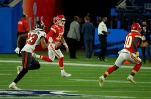 TAMPA, FLORIDA - FEBRUARY 07: Patrick Mahomes #15 of the Kansas City Chiefs scrambles during the first quarter against the Tampa Bay Buccaneers in Super Bowl LV at Raymond James Stadium on February 07, 2021 in Tampa, Florida. (Photo by Mike Ehrmann/Getty Images)