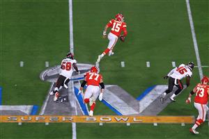 TAMPA, FLORIDA - FEBRUARY 07: Patrick Mahomes #15 of the Kansas City Chiefs scrambles with the ball during the first quarter of a game against the Tampa Bay Buccaneers in Super Bowl LV at Raymond James Stadium on February 07, 2021 in Tampa, Florida. (Photo by Mike Ehrmann/Getty Images)
