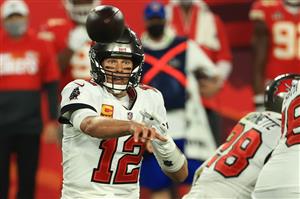 TAMPA, FLORIDA - FEBRUARY 07: Tom Brady #12 of the Tampa Bay Buccaneers passes in the second quarter against the Kansas City Chiefs in Super Bowl LV at Raymond James Stadium on February 07, 2021 in Tampa, Florida. (Photo by Mike Ehrmann/Getty Images)