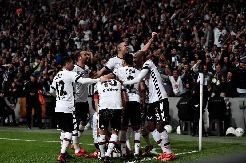 Besiktas celebrate turkish super lig