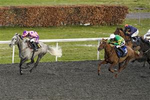 SUNBURY, ENGLAND - FEBRUARY 09: Bryony Frost riding Southfield Stone (L) win The Join VBet 'Jumpers' Bumper' NH Flat Race at Kempton Park Racecourse on February 09, 2021 in Sunbury, England. Due to the Coronavirus pandemic, owners along with the paying public will not be allowed to attend the meeting. (Photo by Alan Crowhurst/Getty Images)