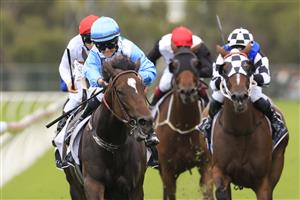 SYDNEY, AUSTRALIA - FEBRUARY 20: Rachel King on Nimalee (light blue) wins race 3 the NSW Jockeys Association Handicap
during Sydney Racing at Rosehill Gardens on February 20, 2021 in Sydney, Australia. (Photo by Mark Evans/Getty Images)