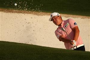 AUGUSTA, GEORGIA - APRIL 08: Sungjae Im of Korea plays a shot from a bunker on the 18th hole during the first round of the Masters at Augusta National Golf Club on April 08, 2021 in Augusta, Georgia. (Photo by Kevin C. Cox/Getty Images)