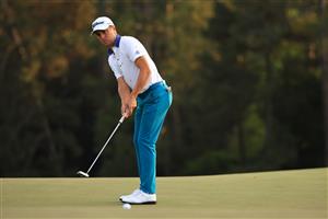 AUGUSTA, GEORGIA - APRIL 08: Justin Thomas of the United States putts on the 18th green during the first round of the Masters at Augusta National Golf Club on April 08, 2021 in Augusta, Georgia. (Photo by Mike Ehrmann/Getty Images)