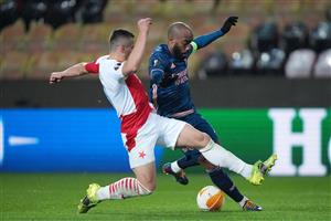 PRAGUE, CZECH REPUBLIC - APRIL 15: Alexandre Lacazette of Arsenal is challenged by Tomas Holes of Slavia Praha during the UEFA Europa League Quarter Final Second Leg match between Slavia Praha and Arsenal FC at Sinobo Stadium on April 15, 2021 in Prague, Czech Republic. (Getty Images)