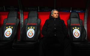 ISTANBUL, TURKEY - FEBRUARY 26: Jose Mourinho manager of Chelsea looks on during the UEFA Champions League Round of 16 first leg match between Galatasaray AS and Chelsea at Ali Sami Yen Arena on February 26, 2014 in Istanbul, Turkey. (Getty Images)