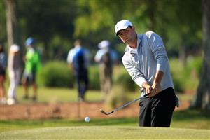 NEW ORLEANS, LOUISIANA - APRIL 22: Scottie Scheffler chips on the 14th green during the first round of the Zurich Classic of New Orleans at TPC Louisiana on April 22, 2021 in New Orleans, Louisiana. (Getty Images)