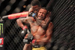 JACKSONVILLE, FL - APRIL 24: Randy Brown of Jamiaica forces Alex Oliveira of Brazil to tap out during UFC 261 at VyStar Veterans Memorial Arena on April 24, 2021 in Jacksonville, Florida. (Getty Images)