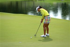 SINGAPORE, SINGAPORE - APRIL 30: Hee Young Park of South Korea attempts a putt on the 2nd green during the second round of the HSBC Women's World Championship at Sentosa Golf Club on April 30, 2021 in Singapore. (Getty Images)