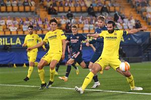 Villarreal's Spanish defender Raul Albiol controls the ball during the Europa League semi-final first leg football match between Villarreal and Arsenal at the Ceramica stadium in Vila-real on April 29, 2021. (Getty Images)