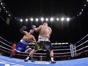 CARSON, CALIFORNIA - MAY 01: Chris Arreola punches Andy Ruiz as Ruiz would go on to win in a 12 round unanimous decision, during a heavyweight bout at Dignity Health Sports Park on May 01, 2021 in Carson, California. (Getty Images)