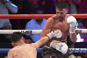 LAS VEGAS, NEVADA - MAY 22: Jose Ramirez (L) and Josh Taylor battle during their junior welterweight world unification title fight at Virgin Hotels Las Vegas on May 22, 2021 in Las Vegas, Nevada. Taylor won by unanimous decision. (Getty Images)
