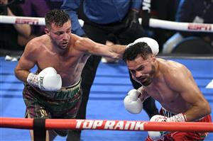 LAS VEGAS, NEVADA - MAY 22: Josh Taylor (L) and Jose Ramirez battle during their junior welterweight world unification title fight at Virgin Hotels Las Vegas on May 22, 2021 in Las Vegas, Nevada. Taylor won by unanimous decision. (Getty Images)