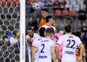 BRISBANE, AUSTRALIA - MAY 25: Scott Neville of the Roar heads the ball during the A-League match between the Brisbane Roar and Melbourne City at Moreton Daily Stadium, on May 25, 2021, in Brisbane, Australia. (Getty Images)