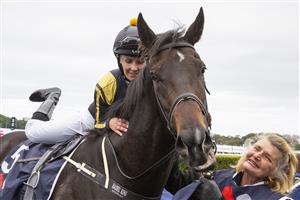 SYDNEY, AUSTRALIA - MAY 29: Rachel King return to scale after Nicci's Fling wins race 4 the Sporting Chance Cancer Foundation Handicap during Sydney Racing at Royal Randwick Racecourse on May 29, 2021 in Sydney, Australia. (Getty)