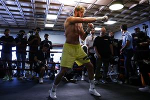 MIAMI BEACH, FLORIDA - JUNE 02: Logan Paul works out at the 5th St. Gym prior to his June 6th exhibition boxing match against Floyd Mayweather on June 02, 2021 in Miami Beach, Florida. (Getty Images)