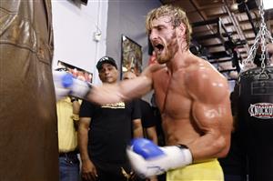 MIAMI BEACH, FLORIDA - JUNE 02: Logan Paul works out at the 5th St. Gym prior to his June 6th exhibition boxing match against Floyd Mayweather on June 02, 2021 in Miami Beach, Florida. (Getty Images)