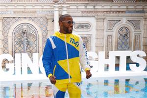 MIAMI BEACH, FLORIDA - JUNE 03: Floyd Mayweather takes part in media availability ahead of his June 6th exhibition boxing match against Logan Paul on June 03, 2021 at Villa Casa Casuarina at the former Versace Mansion in Miami Beach, Florida. (Getty Images)