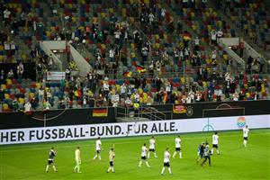 DUESSELDORF, GERMANY - JUNE 07: Players of Germany interact with the crowd following the international friendly match between Germany and Latvia at Merkur Spiel-Arena on June 07, 2021 in Duesseldorf, Germany. (Getty Images)