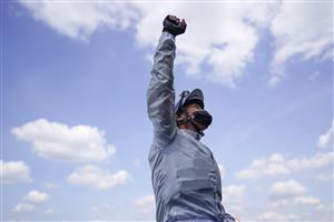 ASCOT, ENGLAND - JUNE 15: Frankie Dettori celebrates after riding Palace Pier to win The Queen Anne Stakes on day one of the Royal Ascot meeting at Ascot Racecourse on June 15, 2021 in Ascot, England. A total of twelve thousand racegoers made up of owners and the public are permitted to attend the meeting due to it being an Events Research Programme (ERP) set up by the Government due to the Coronavirus pandemic. (Photo by Alan Crowhurst/Getty Images)