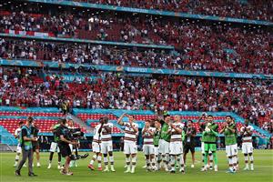 BUDAPEST, HUNGARY - JUNE 15: Players of Portugal applaud the fans following victory in the UEFA Euro 2020 Championship Group F match between Hungary and Portugal at Puskas Arena on June 15, 2021 in Budapest, Hungary. (Getty Images)