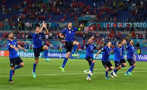 ROME, ITALY - JUNE 16: Players of Italy celebrates their side's victory after the UEFA Euro 2020 Championship Group A match between Italy and Switzerland at Olimpico Stadium on June 16, 2021 in Rome, Italy. (Getty Images)