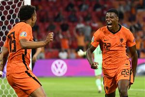 AMSTERDAM, NETHERLANDS - JUNE 17: Denzel Dumfries of Netherlands celebrates after scoring their side's second goal during the UEFA Euro 2020 Championship Group C match between the Netherlands and Austria at Johan Cruijff Arena on June 17, 2021 in Amsterdam, Netherlands. (Getty Images)