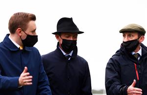 ASCOT, ENGLAND - JUNE 18: Jockey Frankie Dettori (C) speaks with Officials on Day Four of the Royal Ascot Meeting at Ascot Racecourse on June 18, 2021 in Ascot, England. A total of twelve thousand racegoers made up of Owners and the Public are permitted to attend the meeting due to it being an Events Research Programme (ERP) set up by the government due to the Coronavirus Pandemic. (Photo by Harry Trump/Getty Images)