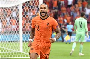 AMSTERDAM, NETHERLANDS - JUNE 17: Memphis Depay of Netherlands celebrates after scoring their side's first goal during the UEFA Euro 2020 Championship Group C match between the Netherlands and Austria at Johan Cruijff Arena on June 17, 2021 in Amsterdam, Netherlands. (Getty Images)