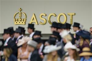 ASCOT, ENGLAND - JUNE 19: Top hats on show on Day Five of the Royal Ascot Meeting at Ascot Racecourse on June 19, 2021 in Ascot, England. A total of twelve thousand racegoers made up of owners and the public are permitted to attend the meeting due to it being an Events Research Programme (ERP) set up by the Government due to the Coronavirus pandemic. (Photo by Alan Crowhurst/Getty Images)