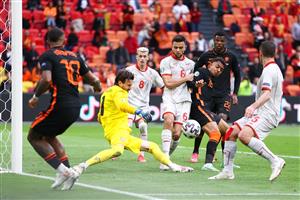 AMSTERDAM, NETHERLANDS - JUNE 21: Donyell Malen of Netherlands battles for the ball with Visar Musliu and Stole Dimitrievski of North Macedonia during the UEFA Euro 2020 Championship Group C match between North Macedonia and The Netherlands at Johan Cruijff Arena on June 21, 2021 in Amsterdam, Netherlands. (Getty Images)