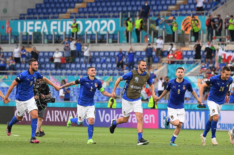Italy celebrate