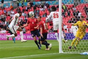 LONDON, ENGLAND - JUNE 22: Raheem Sterling of England scores their team's first goal during the UEFA Euro 2020 Championship Group D match between Czech Republic and England at Wembley Stadium on June 22, 2021 in London, England. (Getty Images)