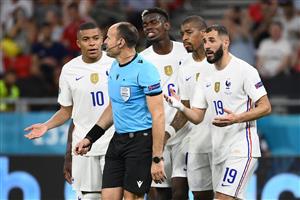 France's players appeal to Spanish referee Antonio Miguel Mateu Lahoz during the UEFA EURO 2020 Group F football match between Portugal and France at Puskas Arena in Budapest on June 23, 2021. (Getty Images)