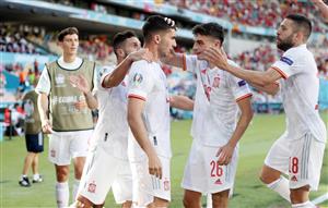 SEVILLE, SPAIN - JUNE 23: Ferran Torres of Spain celebrates with Pedri and Jordi Alba after scoring their side's fourth goal during the UEFA Euro 2020 Championship Group E match between Slovakia and Spain at Estadio La Cartuja on June 23, 2021 in Seville, Spain. (Getty Images)