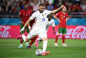 BUDAPEST, HUNGARY - JUNE 23: Karim Benzema of France scores their side's first goal from the penalty spot during the UEFA Euro 2020 Championship Group F match between Portugal and France at Puskas Arena on June 23, 2021 in Budapest, Hungary. (Getty Images)