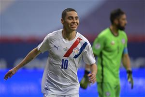 BRASILIA, BRAZIL - JUNE 24: Miguel Almiron of Paraguay celebrates after scoring the second goal of his team via penalty during a Group A match between Chile and Paraguay as part of Copa America Brazil 2021 at Mane Garrincha Stadium on June 24, 2021 in Brasilia, Brazil. (Getty Images)