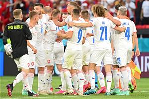 TOPSHOT - Czech Republic's players celebrate after winning the UEFA EURO 2020 round of 16 football match between the Netherlands and the Czech Republic at Puskas Arena in Budapest on June 27, 2021. (Getty Images)