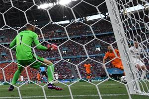 Czech Republic's forward Patrik Schick (R) scores his team's second goal during the UEFA EURO 2020 round of 16 football match between the Netherlands and the Czech Republic at Puskas Arena in Budapest on June 27, 2021. (Getty Images)