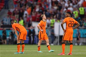 BUDAPEST, HUNGARY - JUNE 27: Frenkie de Jong of Netherlands looks dejected following defeat in the UEFA Euro 2020 Championship Round of 16 match between Netherlands and Czech Republic at Puskas Arena on June 27, 2021 in Budapest, Hungary. (Getty Images)