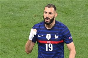 TOPSHOT - France's forward Karim Benzema celebrates scoring the team's first goal during the UEFA EURO 2020 round of 16 football match between France and Switzerland at the National Arena in Bucharest on June 28, 2021. (Getty Images)