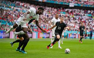 England's midfielder Bukayo Saka (L) vies with Germany's defender Antonio Ruediger (BACK) during the UEFA EURO 2020 round of 16 football match between England and Germany at Wembley Stadium in London on June 29, 2021. (Getty Images)