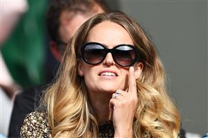 LONDON, ENGLAND - JUNE 30: Kim Sears, wife of Andy Murray of Great Britain looks on during the Men's Singles Second Round match between Andy Murray of Great Britain and Oscar Otte of Germany during Day Three of The Championships - Wimbledon 2021 at All England Lawn Tennis and Croquet Club on June 30, 2021 in London, England. (Getty Images)