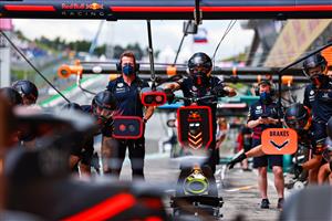 SPIELBERG, AUSTRIA - JULY 02: The Red Bull Racing team practice pitstops before practice ahead of the F1 Grand Prix of Austria at Red Bull Ring on July 02, 2021 in Spielberg, Austria. (Getty Images)