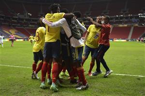 BRASILIA, BRAZIL - JULY 06: Luis Diaz of Colombia celebrates with teammates after scoring the first goal of his team during a semi-final match of Copa America Brazil 2021 between Argentina and Colombia at Mane Garrincha Stadium on July 06, 2021 in Brasilia, Brazil. (Getty Images)